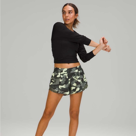 lululemon athletica Pants - Lululemon Camo Hotty Hot Short 4-inch